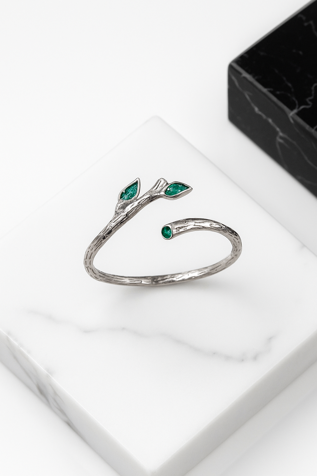 Minimalist Branch Ring