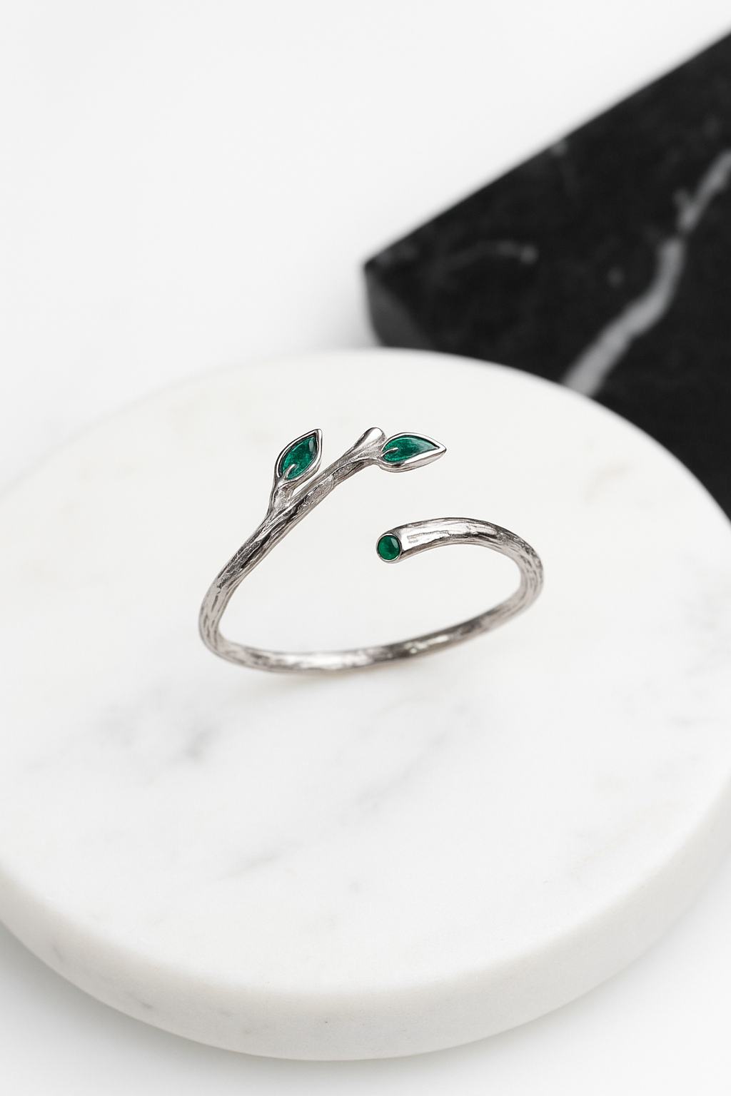 Minimalist Branch Ring